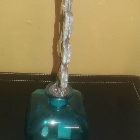 Decor - Picture 2 of 2